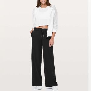 ❤️NEW Lululemon On The Fly Wide Leg Full Length Woven High Rise Pant Black 4